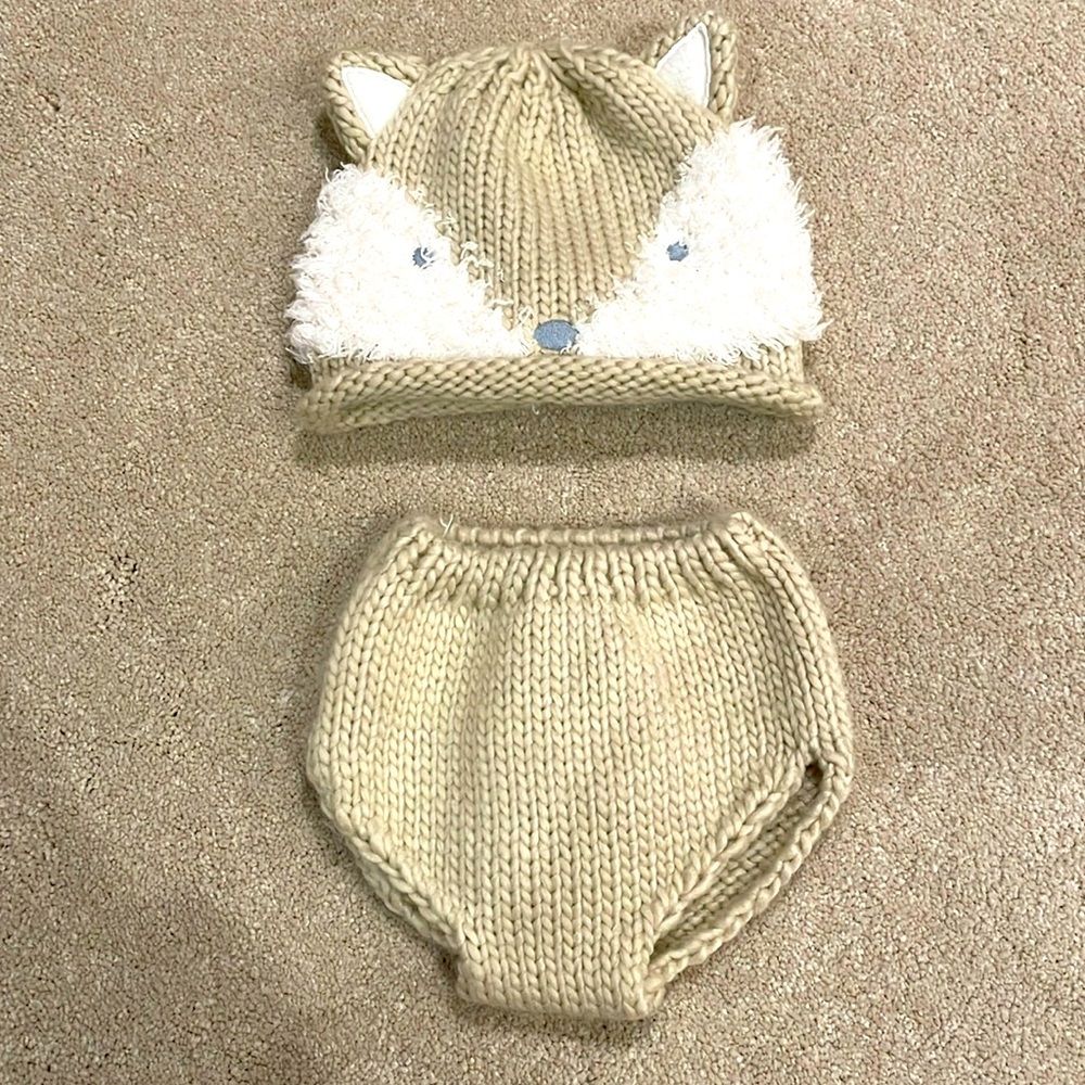 New Born Knitted Outfit